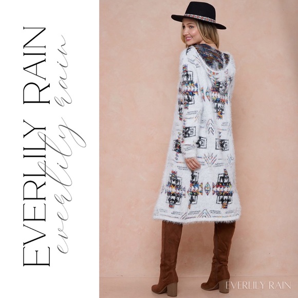 LAST ONE! Soft & Fuzzy Aztec Print Cardigan - Picture 10 of 12